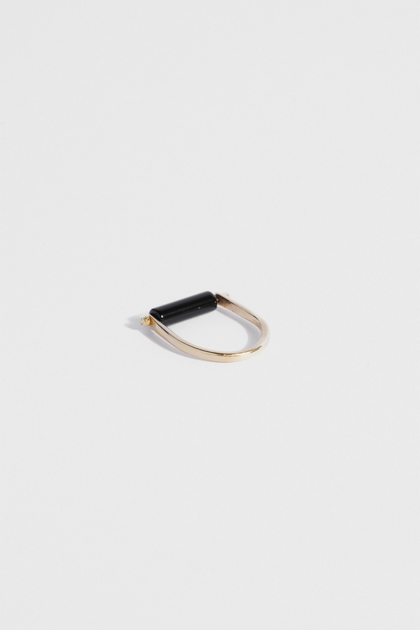 Rolling Stone Gold Ring – Black