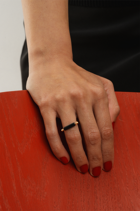 Rolling Stone Gold Ring – Black